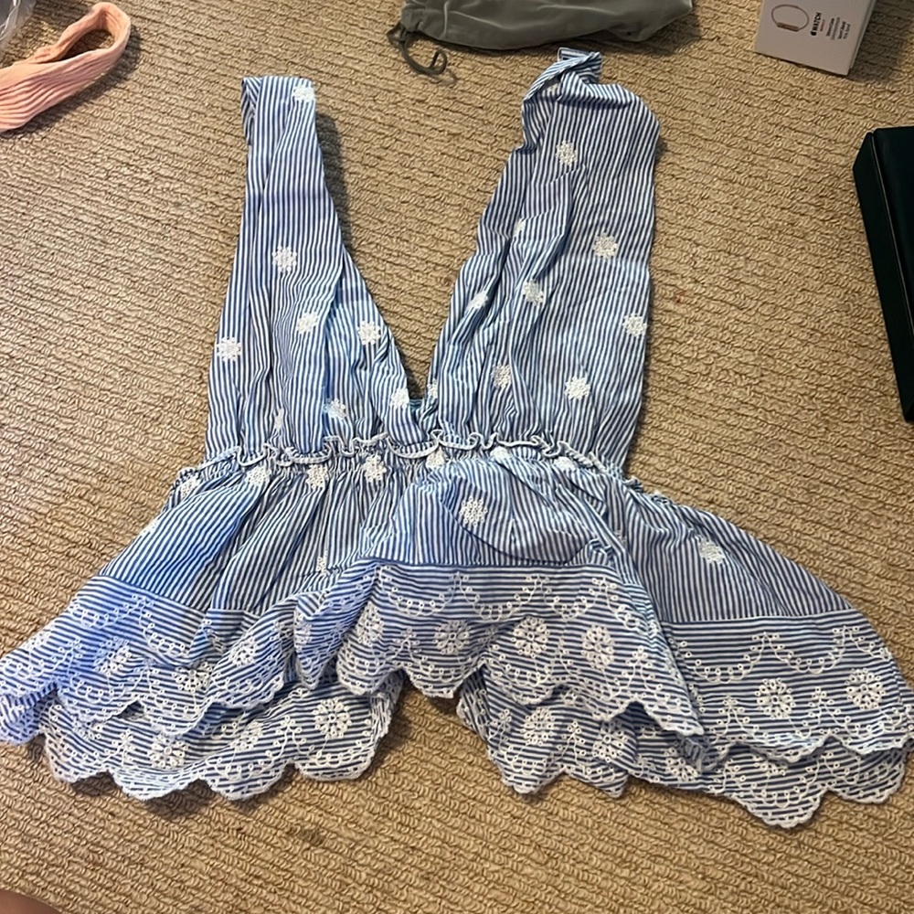 v neck crop top
